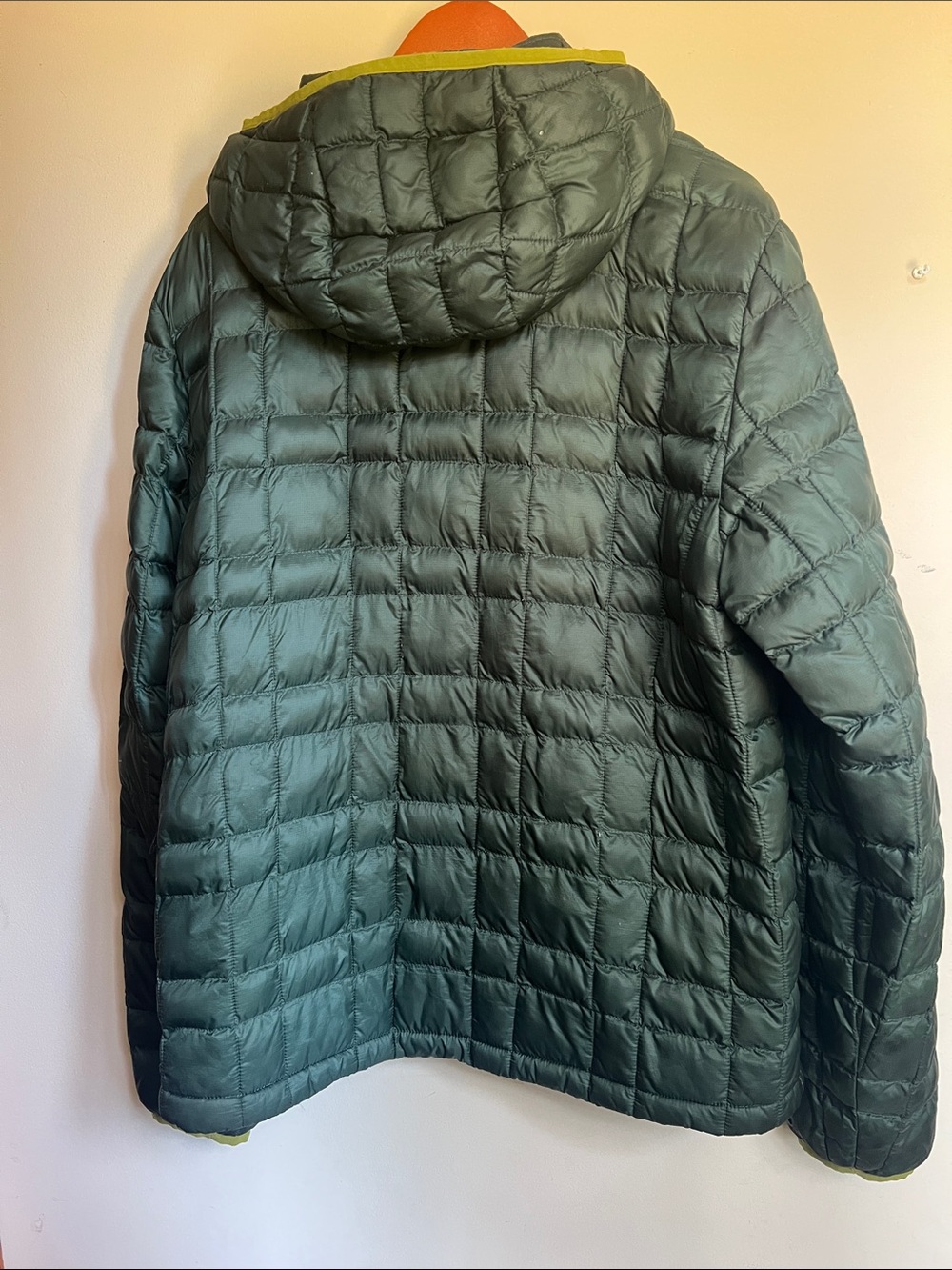 Marmot Dark Green Puffer Jacket with Lime Trim - Picture 5 of 9
